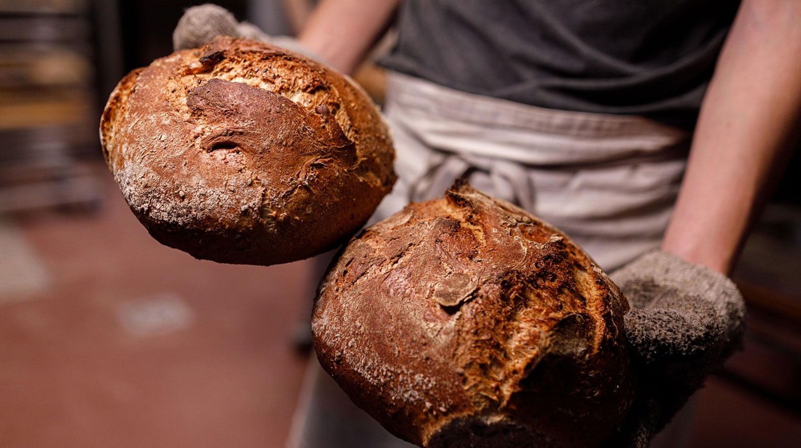 Serviceleistungen am Hausenhof Brotbacken gehört in unserer Bäckerei zum Standard